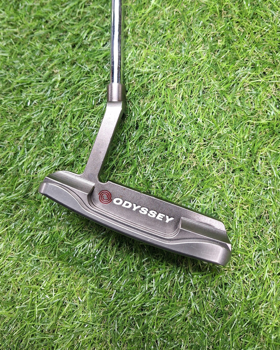 Odyssey Tri-Hot #3 ix Putter 34" (GOOD) - grip detail