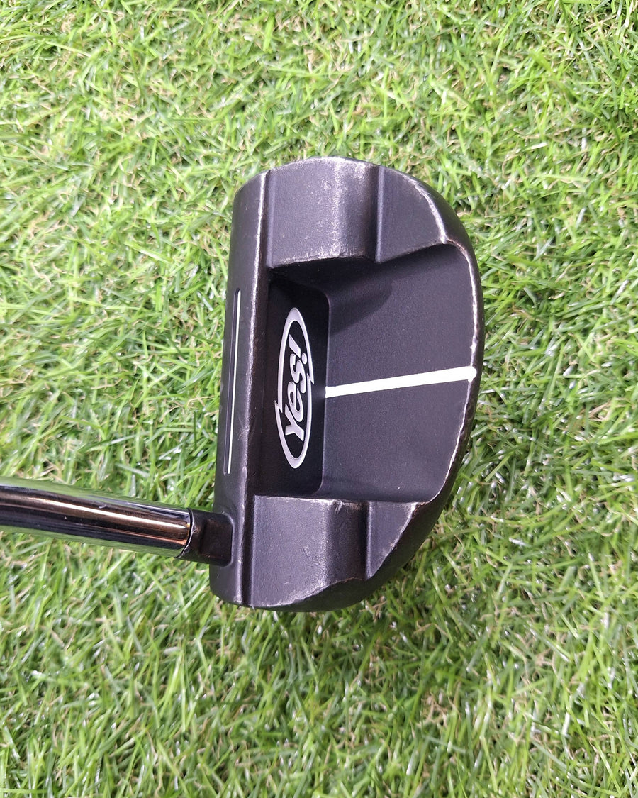 Yes! C-Groove Evelyn-12 Putter 34" Right Handed (USED)
