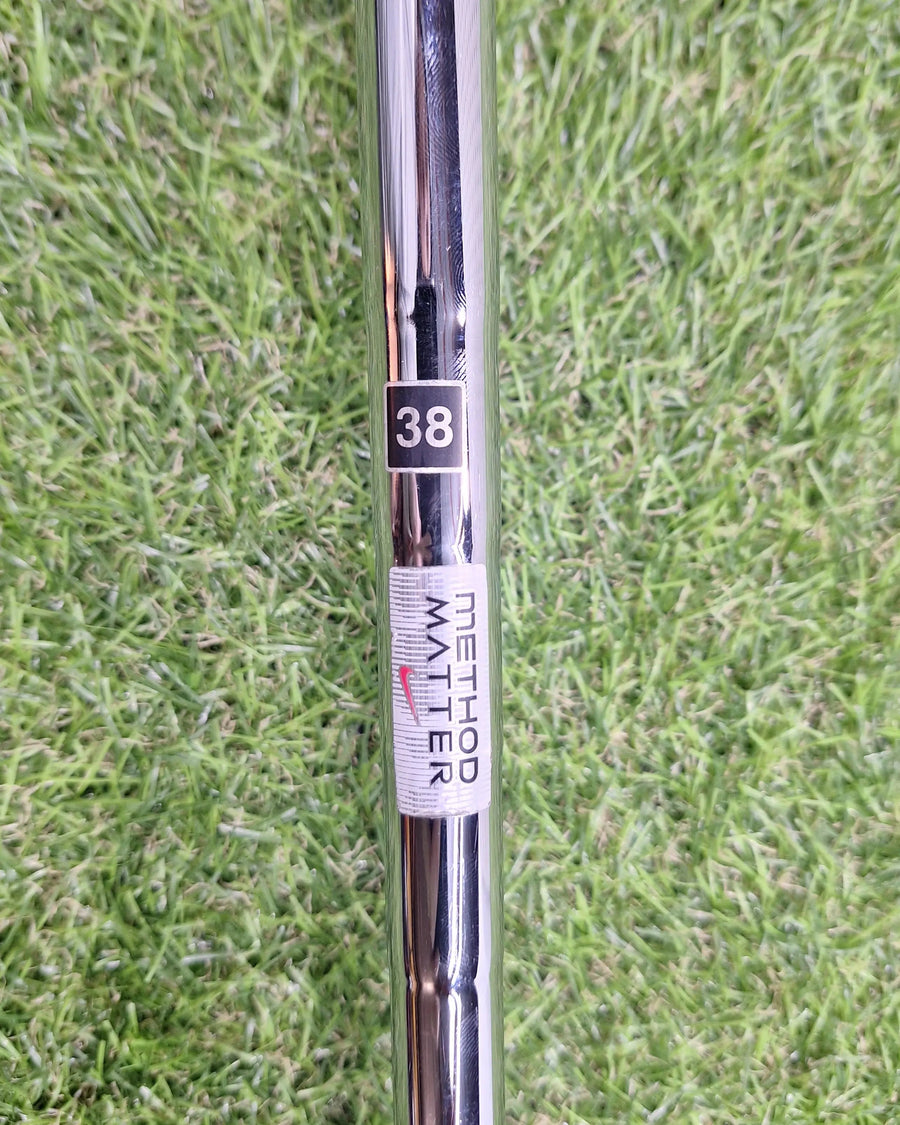 2015 Nike Method Matter M5-12 Putter 38" (USED)