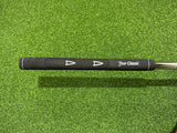 2015 Odyssey Works Versa Sabertooth Putter 34" (USED)