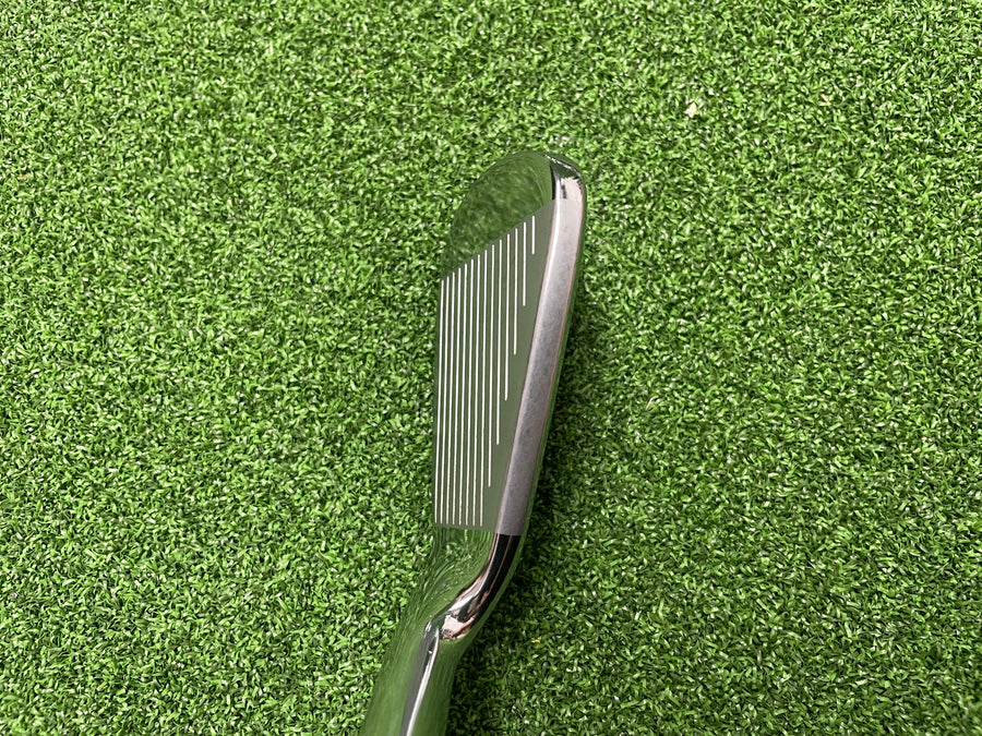 TaylorMade R11 6-9, PW Iron Set - shaft detail
