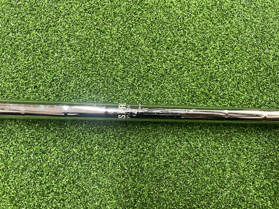 TaylorMade R11 6-9, PW Iron Set - grip detail