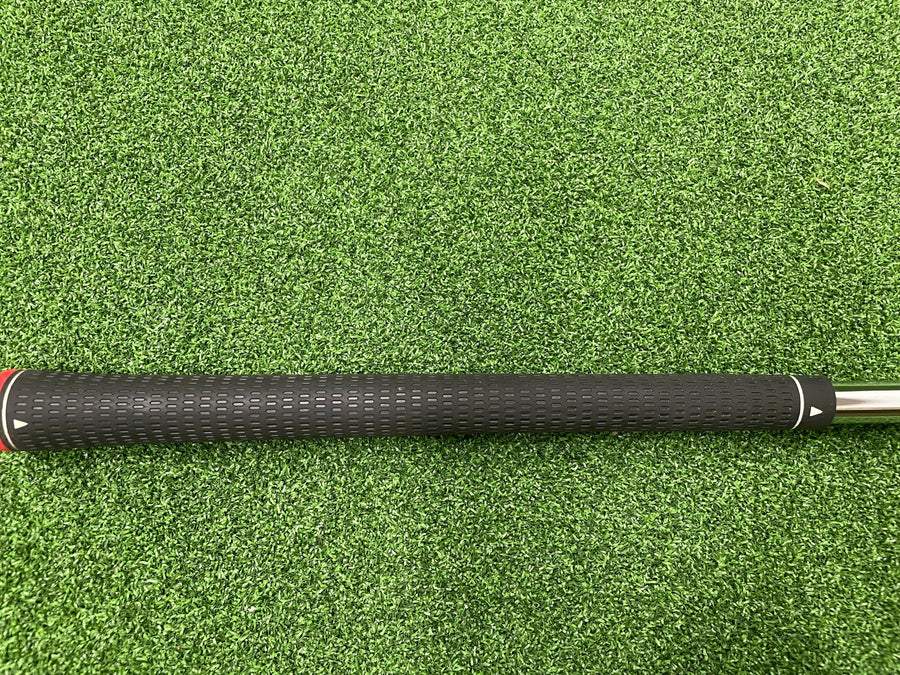 TaylorMade Rescue Hybrid 22° #4 (USED) - grip detail