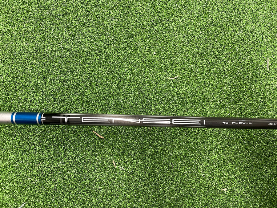 2024 Callaway Paradym Ai Smoke Max Fast 6-9, PW Iron Set - grip detail
