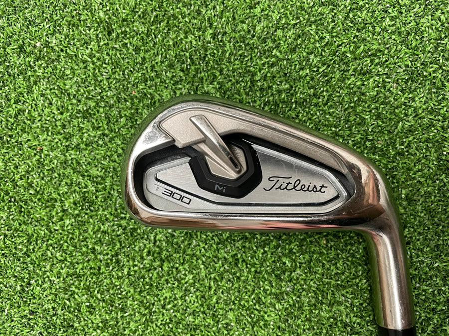 2019 Titleist T300 6-9, PW Iron Set - sole