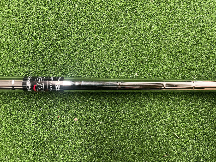 2023 Cobra Aerojet 5 Iron (EXCELLENT) - grip detail