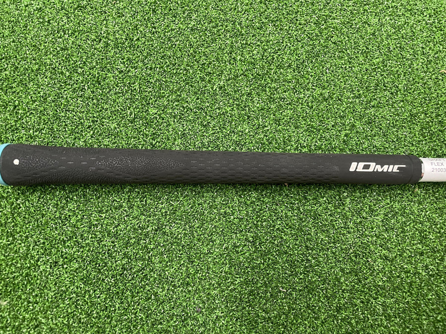 Cleveland RTX Deep Forged Wedge 52 (USED) - grip detail