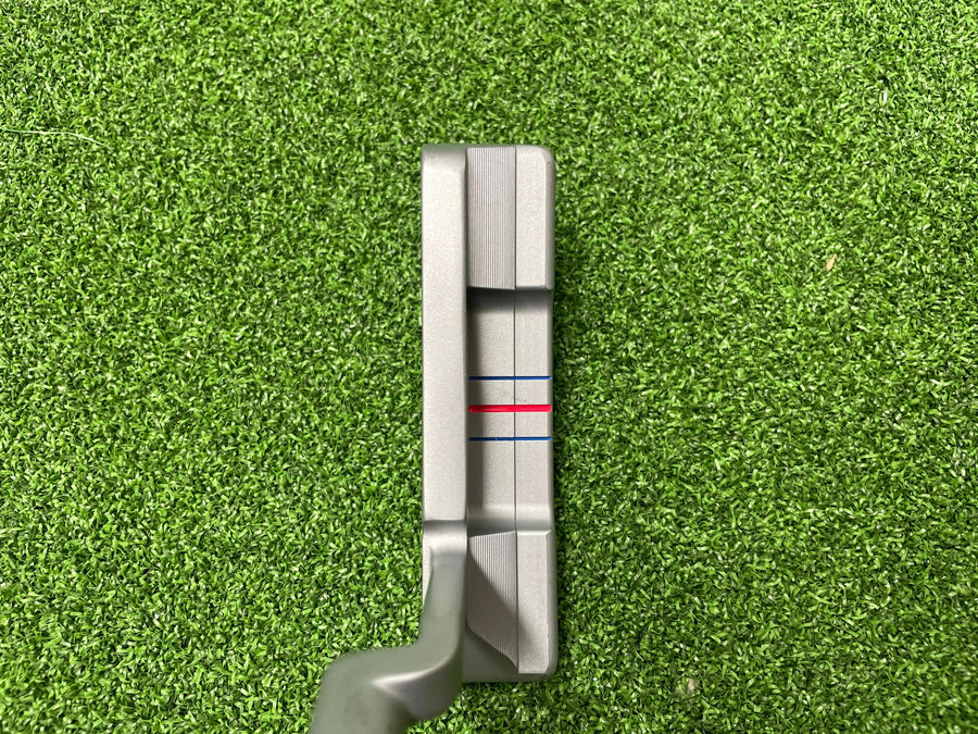 Odyssey White Hot OG #2 34" Putter With Headcover (EXCELLENT) - sole