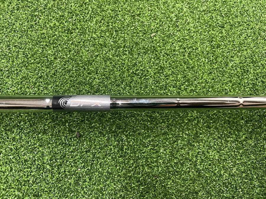 2025 Odyssey DFX #1 34" Putter (EXCELLENT) - grip detail