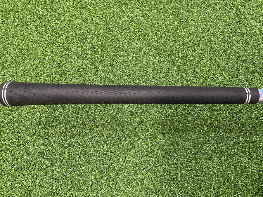 2009 Titleist 909 D3 9.5° Driver (USED) - grip detail