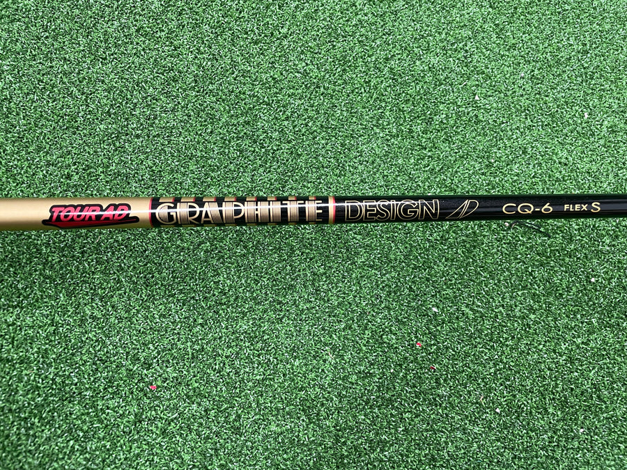2023 Cobra Aerojet LS 10.5° Driver (EXCELLENT) - grip detail