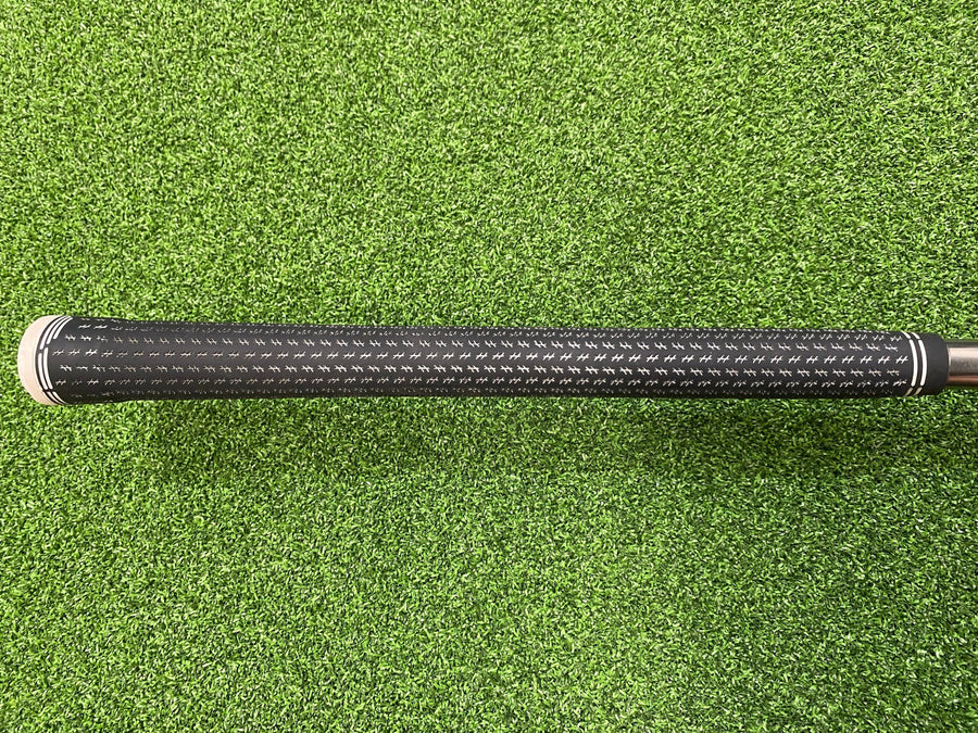 Cobra Radspeed #4 Hybrid 21° Stiff Left Handed (USED) - grip detail