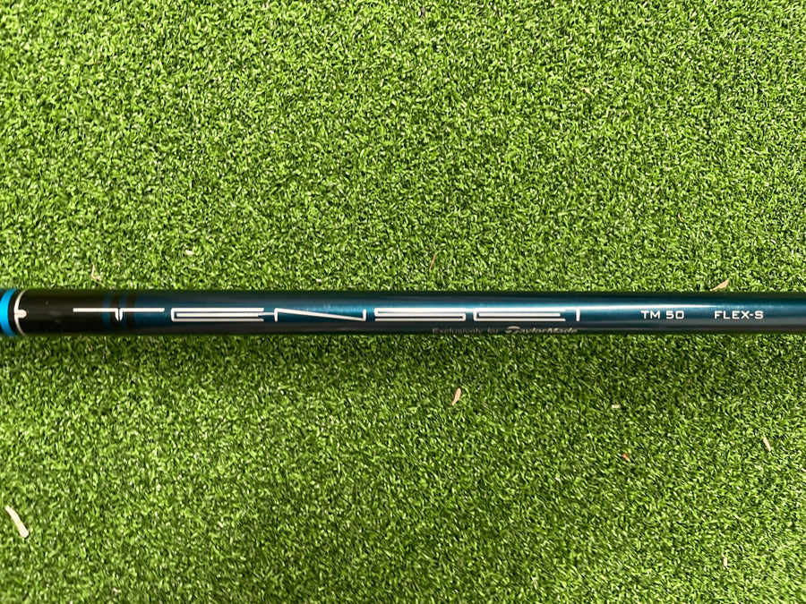 2021 TaylorMade SIM 2 Max 10.5° Driver With Headcover - grip detail