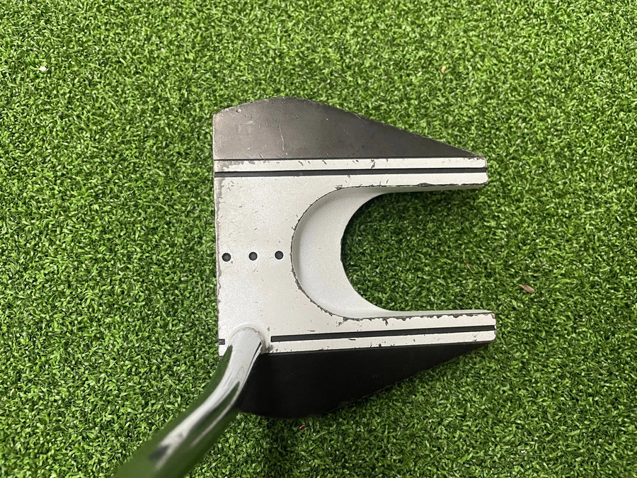 2014 Odyssey Tank 7V 34" Putter - sole