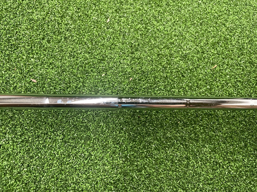 2014 Odyssey Tank 7V 34" Putter - grip detail
