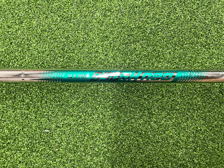 2022 PING G430 6-PW Iron Set - grip detail
