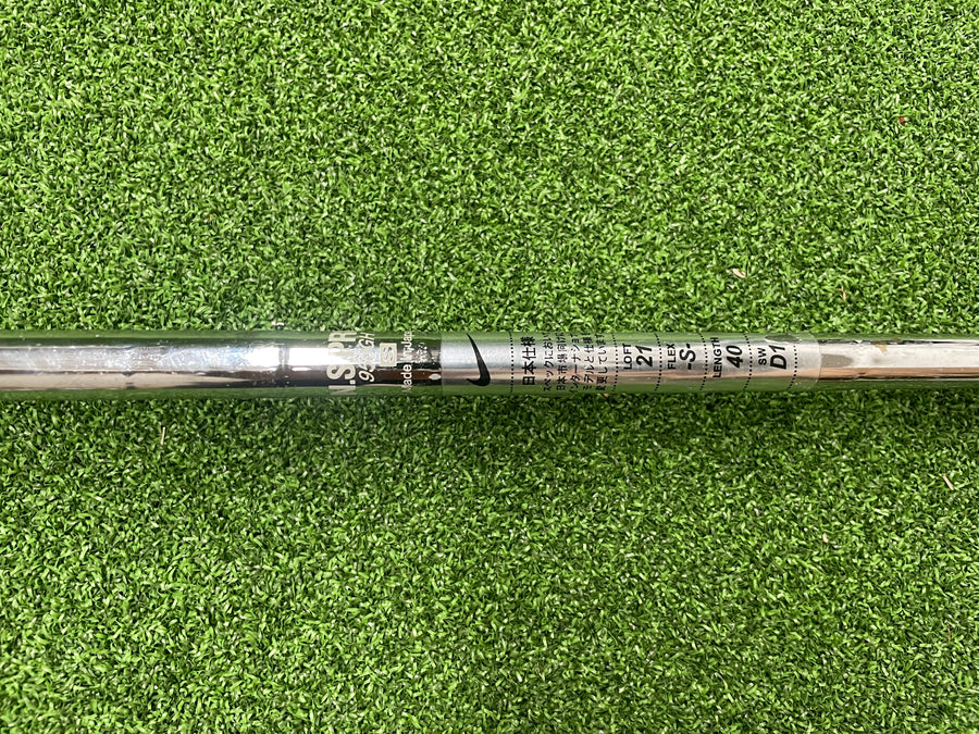 NIKE VR Pro Hybrid 21° Stiff - grip detail