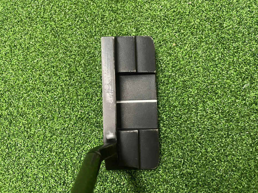 2021 PING Kushin 4 35" Putter - sole