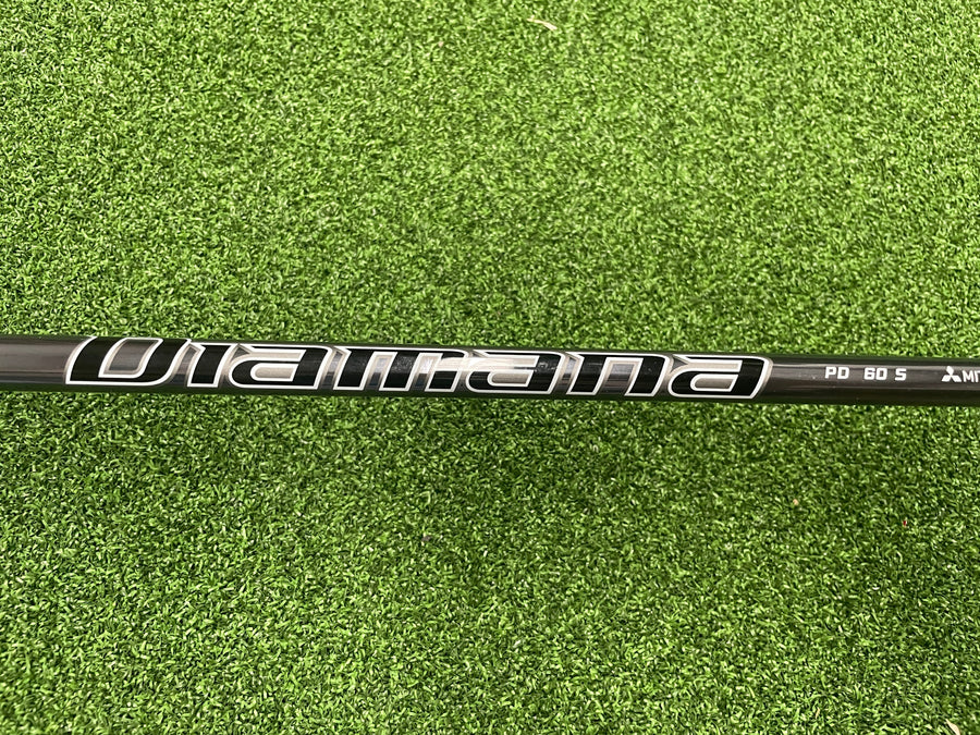 TaylorMade Stealth Driver 10.5° Stiff - grip detail