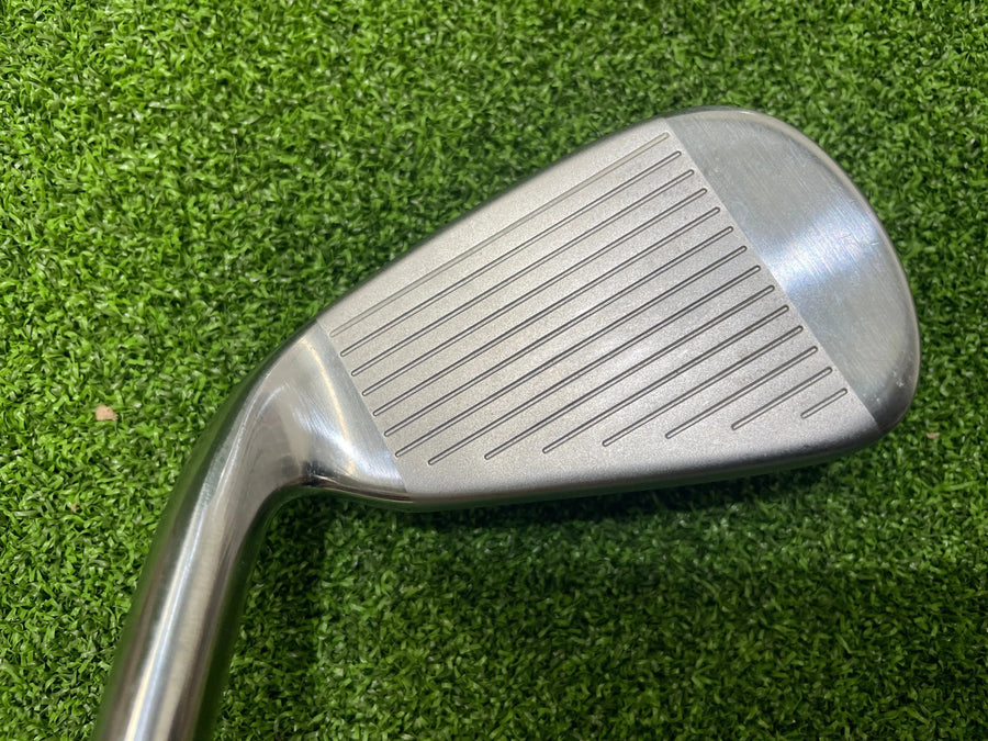 2015 TaylorMade Aero Burner 9 Iron - shaft detail