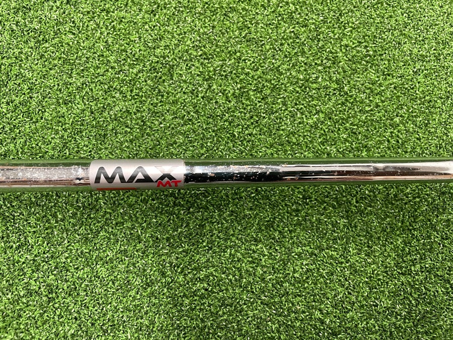 2022 TaylorMade Stealth 5-9, PW, AW, SW Iron Set - grip detail