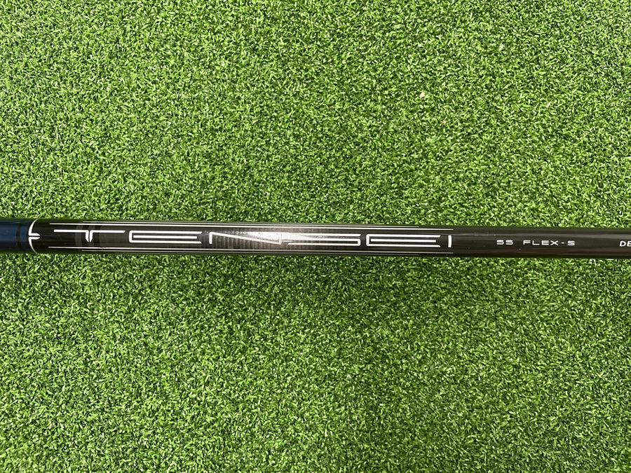2023 Callaway Paradym Triple Diamond 15° 3 Wood - grip detail