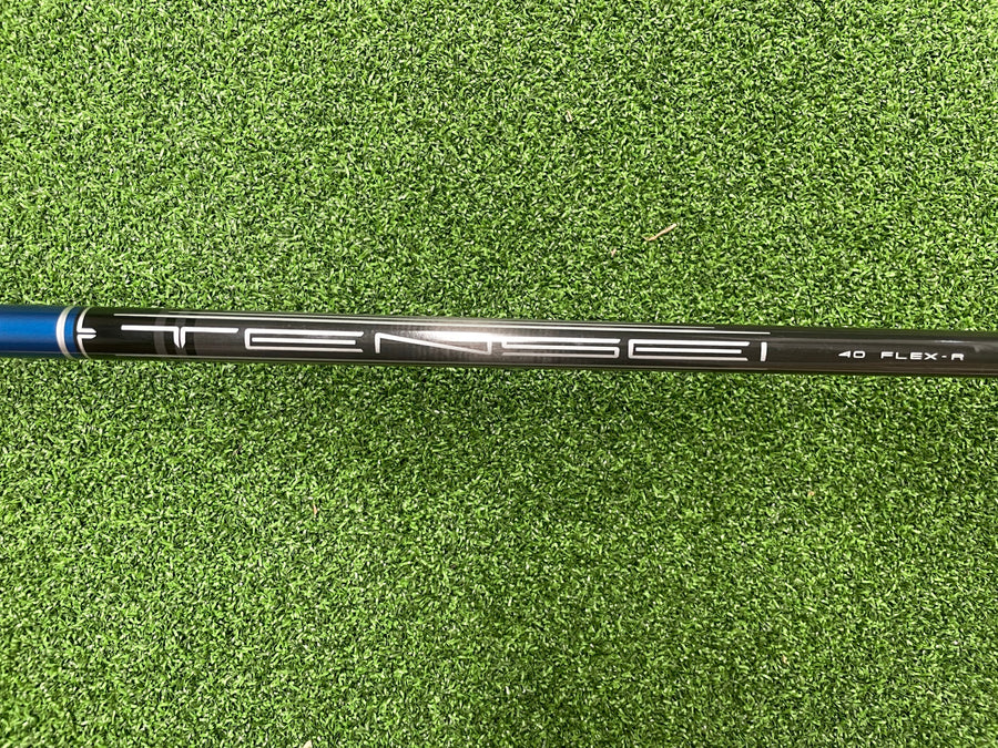 2023 Callaway Paradym Ai Smoke Max Fast Iron Set - grip detail