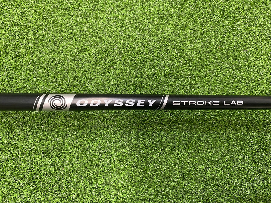 2020 Odyssey Triple Track Ten 34" Putter - grip detail