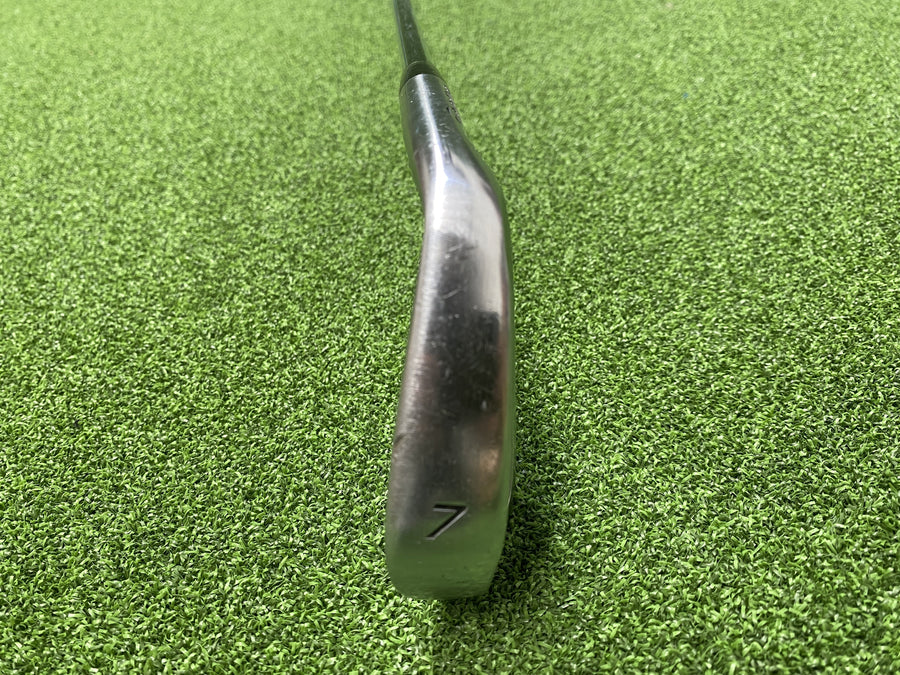 TaylorMade r7 7 Iron - front view