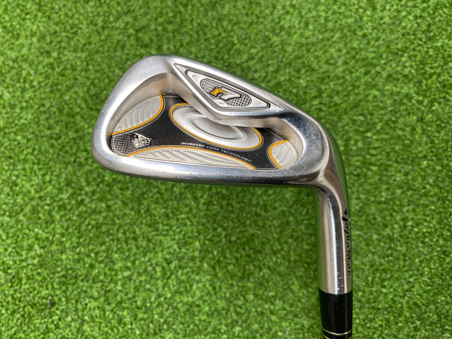 TaylorMade r7 7 Iron - clubface