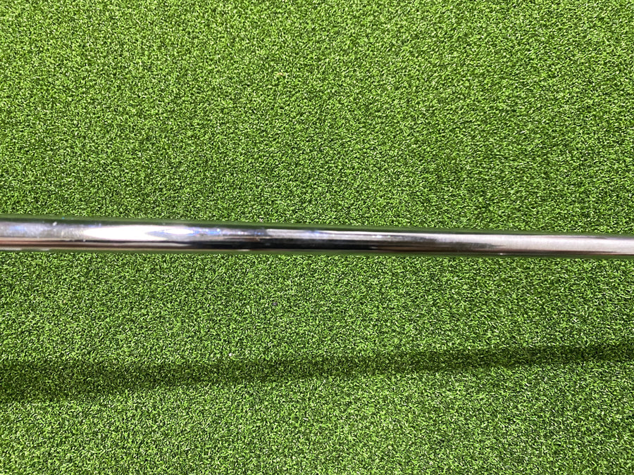 Odyssey White Hot #6 34" Putter - grip detail