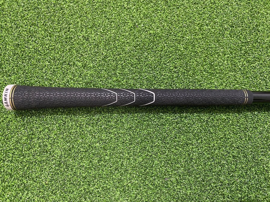 2019 TaylorMade M5 9° Driver - grip detail