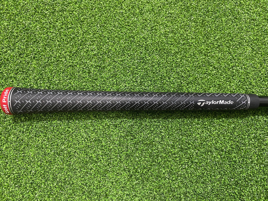 2022 TaylorMade Stealth Plus 10.5° Driver - grip detail