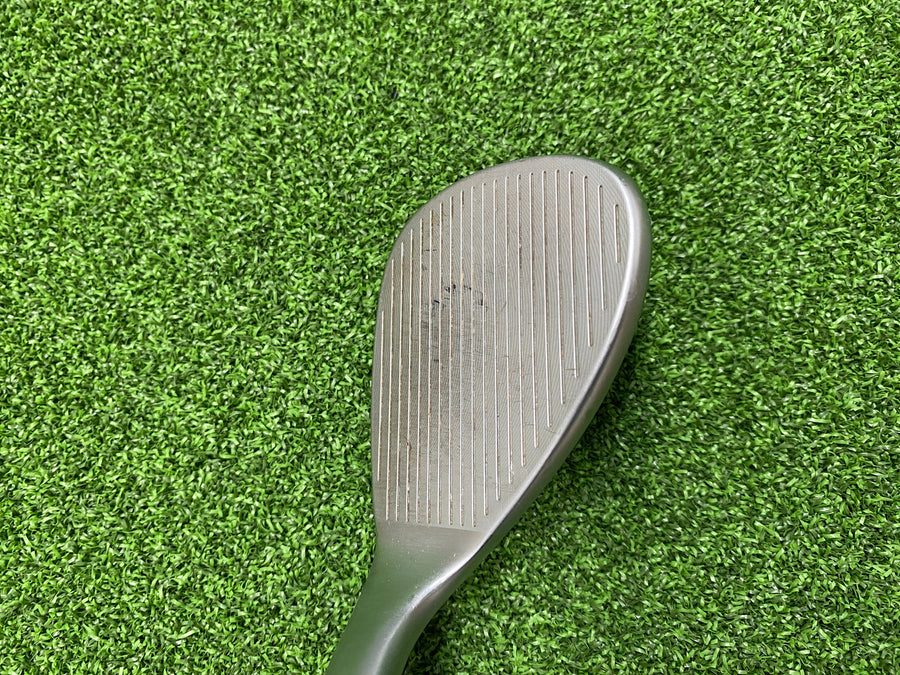 Cleveland RTX Zipcore Full Face 56° Wedge - sole