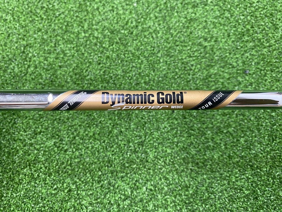 Cleveland RTX Zipcore Full Face 56° Wedge - grip detail