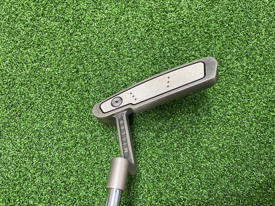 Odyssey Black Series Milled #1 33" Putter - shaft detail