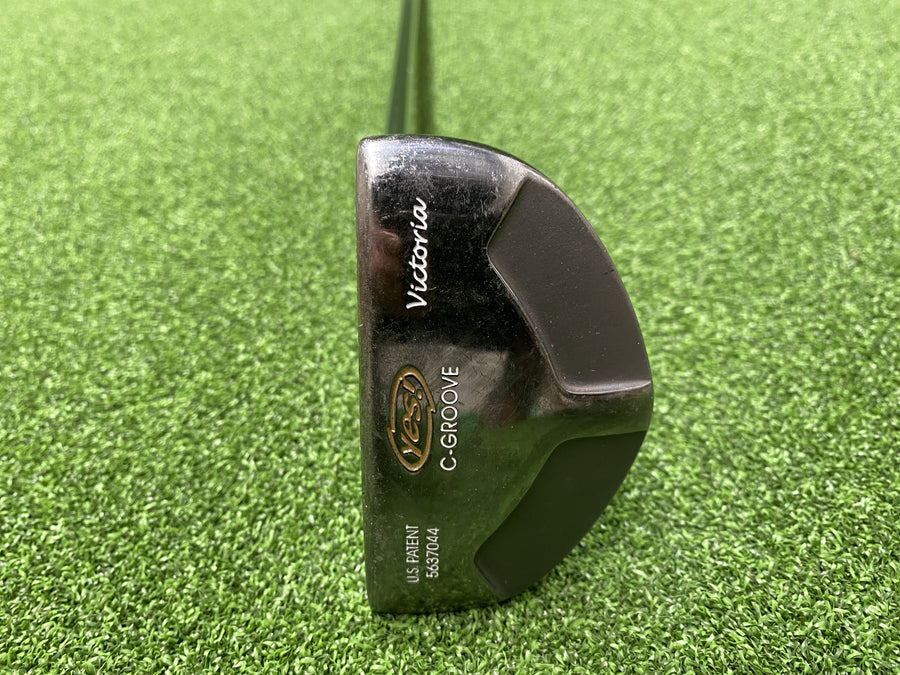 Yes! C-Groove Victoria 33" Putter - face