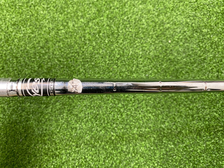 Yes! C-Groove Evelyn-12 34" Putter - grip detail