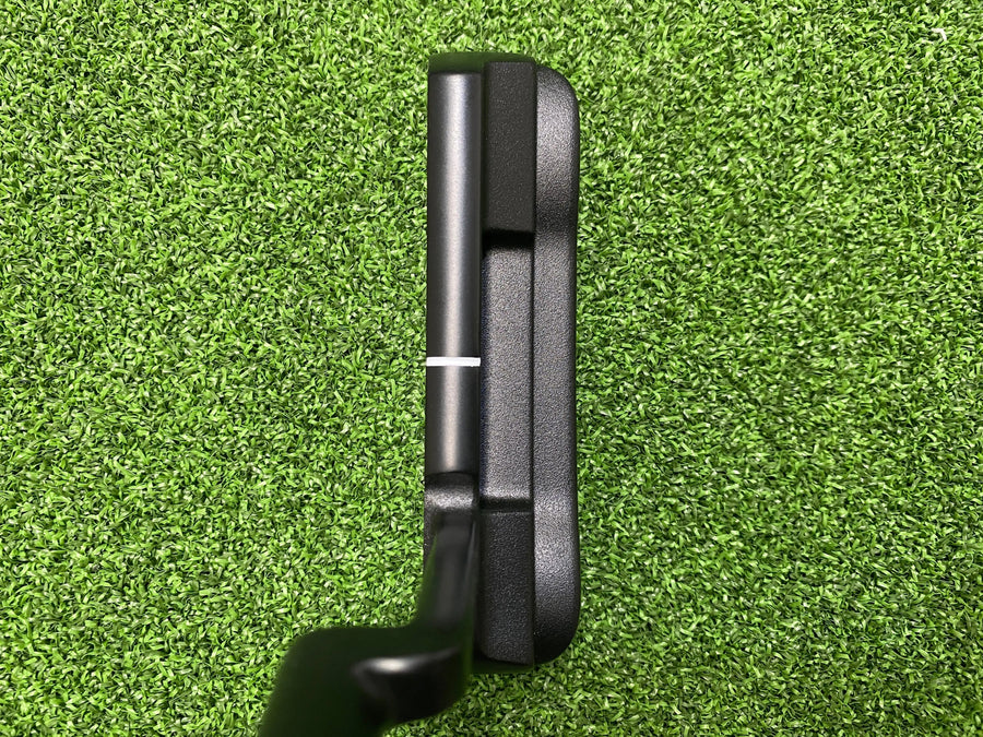 Odyssey Metal-X #1 Putter 34" (LIKE NEW) - sole