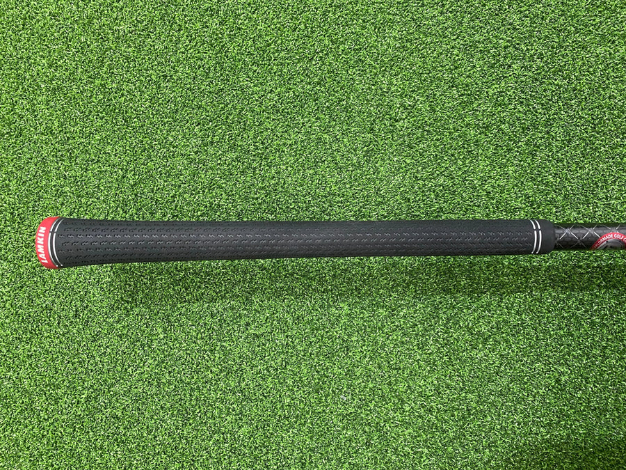 2020 TaylorMade Sim 9° Driver - grip detail