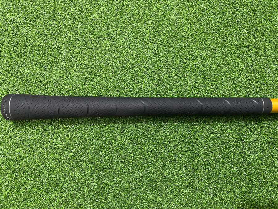 TaylorMade R7 Driver 10.5° Stiff (USED) - grip detail