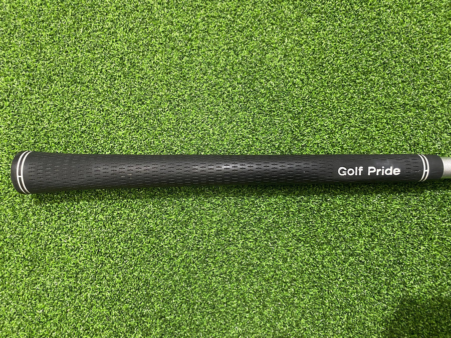 2016 Srixon Z565 10.5° Driver - grip detail