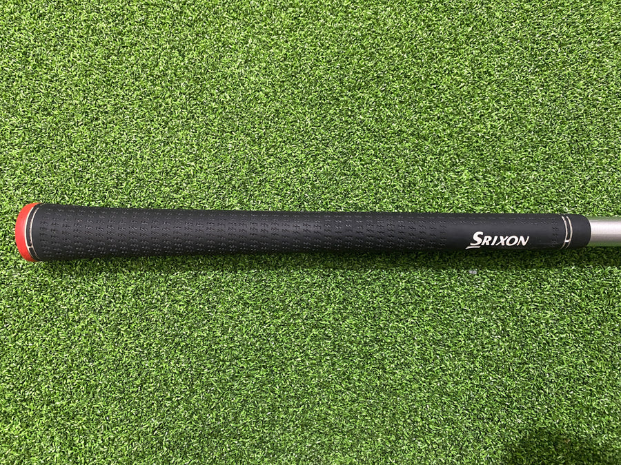 Srixon Gie 10.5° Driver - Stiff Flex, Miyazaki Shaft - grip detail