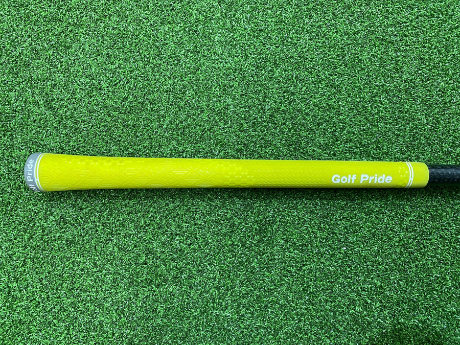 TaylorMade R5 Dual Driver 10.5° Stiff (USED) - grip detail