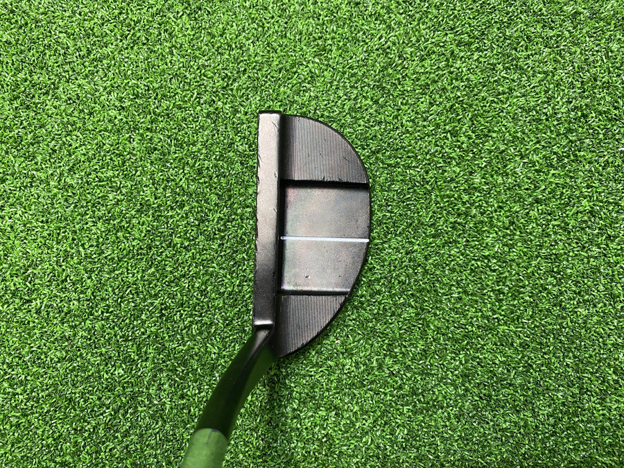 Odyssey Metal-X Milled 9HT 34" Putter - sole