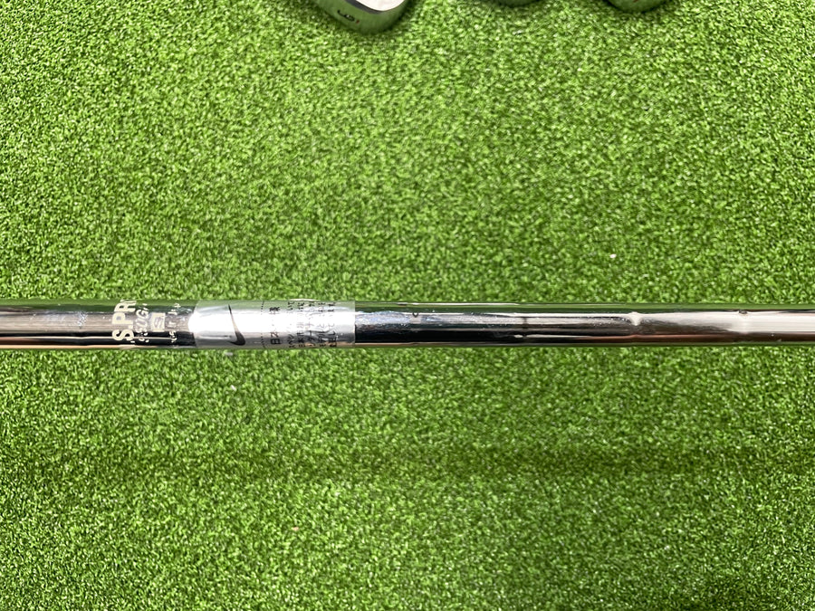 2013 Nike VRS Covert 5-9 Iron Set (EXCELLENT) - grip detail