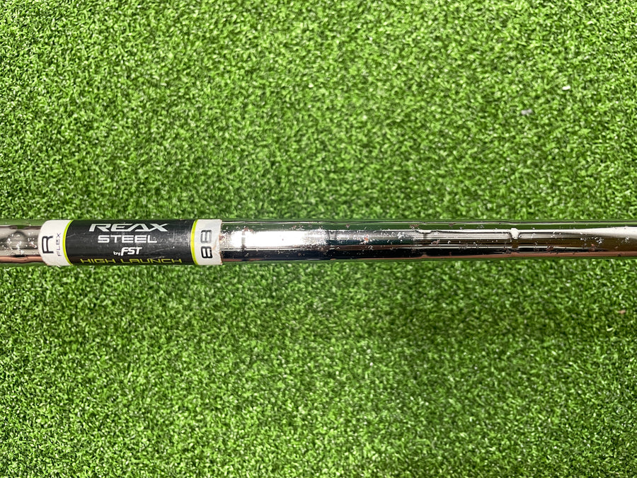TaylorMade M2 4-9, PW Iron Set - grip detail