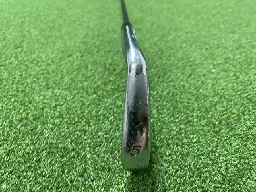 TaylorMade 2006 R7 Forged 5 Iron - clubface