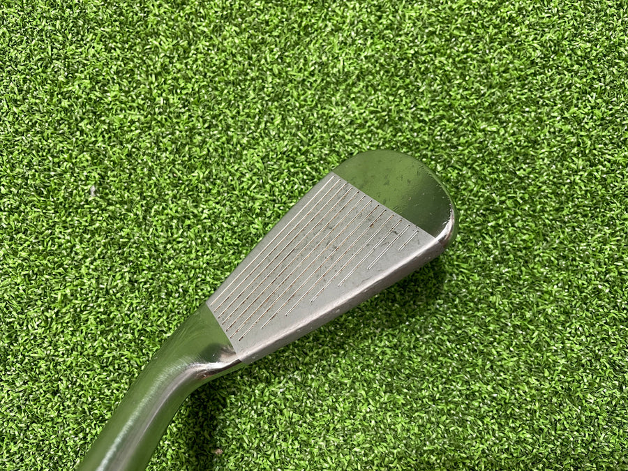TaylorMade 2006 R7 Forged 5 Iron - shaft detail