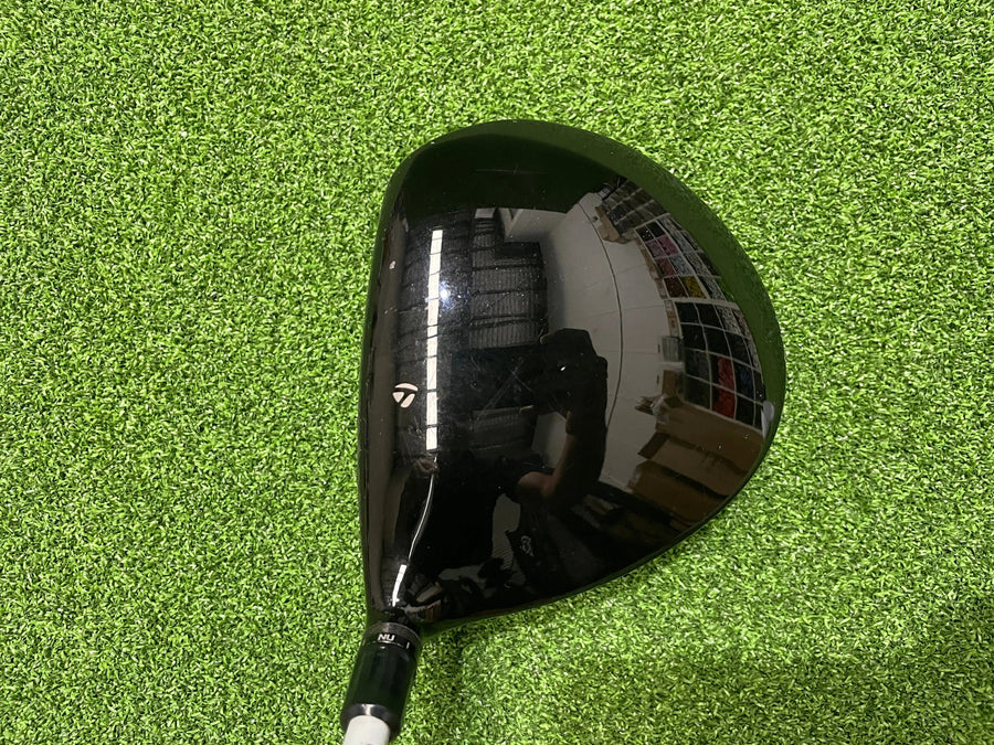 2010 TaylorMade R9 SuperTri Driver 9.5° Stiff (USED)